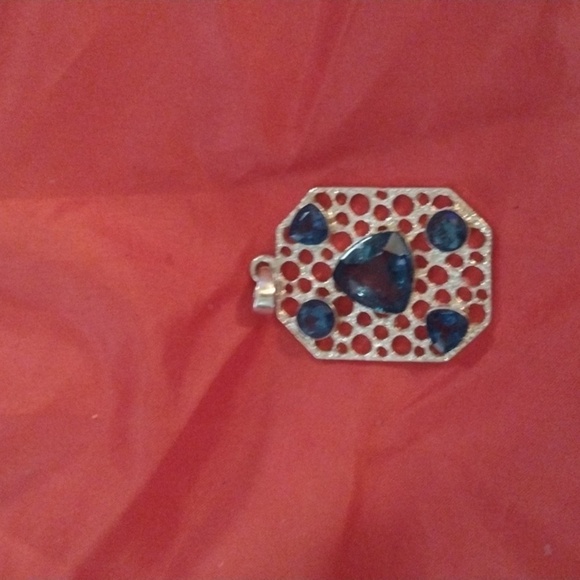 925 Sterling Silver necklace pendant - Picture 1 of 2